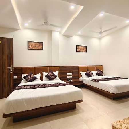 Hotel Vrinda Inn Udaipur Eksteriør bilde