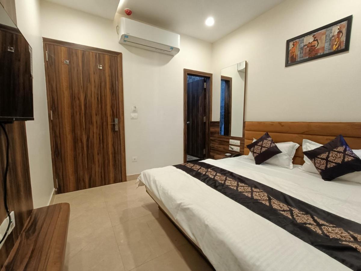 Hotel Vrinda Inn Udaipur Eksteriør bilde