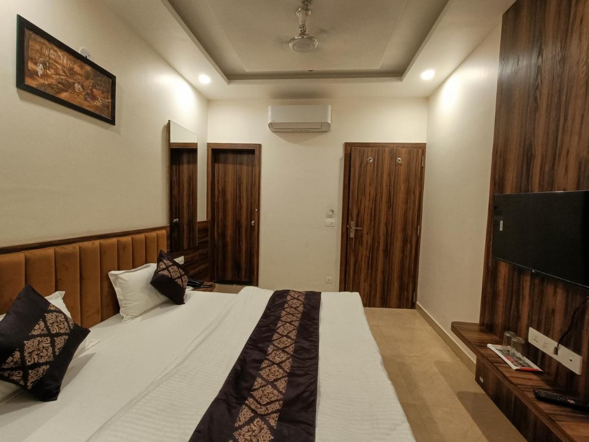 Hotel Vrinda Inn Udaipur Eksteriør bilde