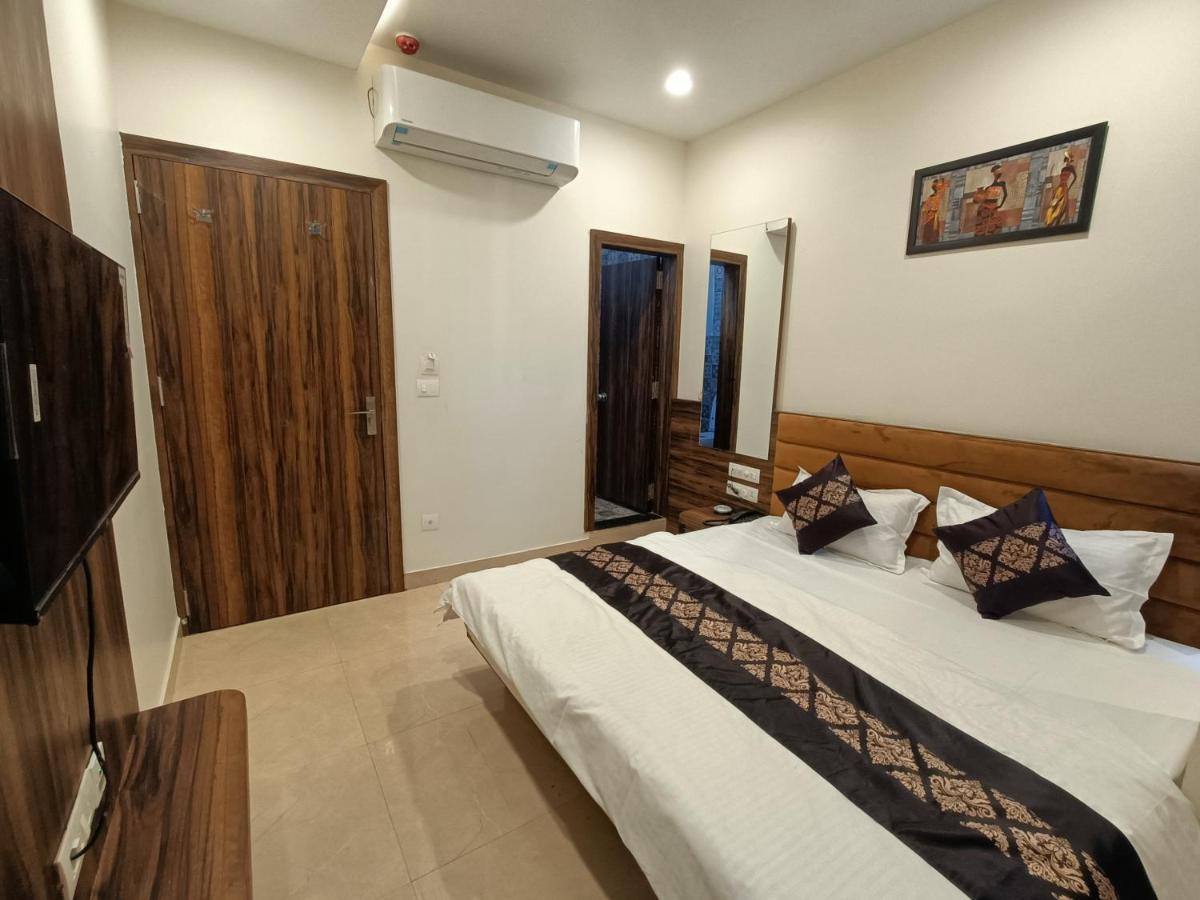 Hotel Vrinda Inn Udaipur Eksteriør bilde