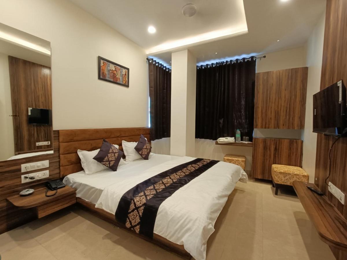 Hotel Vrinda Inn Udaipur Eksteriør bilde
