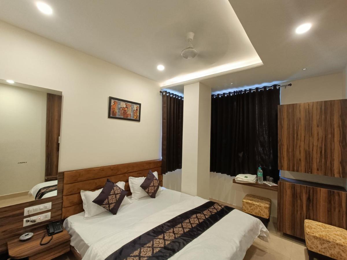 Hotel Vrinda Inn Udaipur Eksteriør bilde