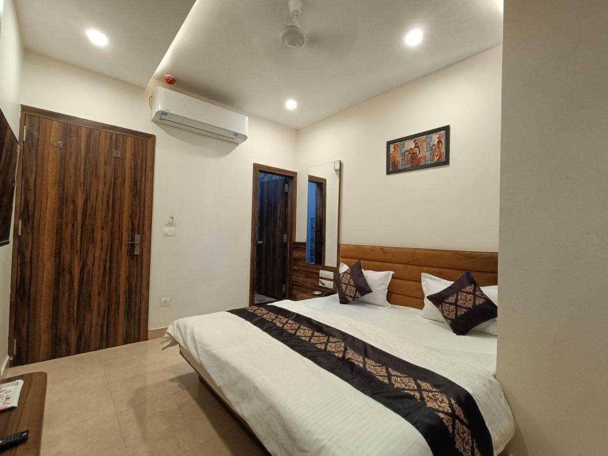 Hotel Vrinda Inn Udaipur Eksteriør bilde