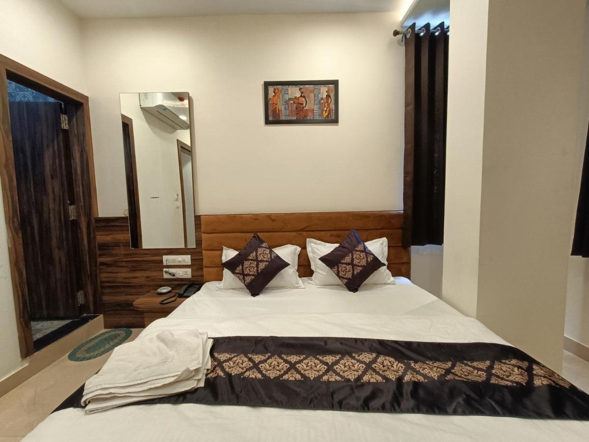 Hotel Vrinda Inn Udaipur Eksteriør bilde