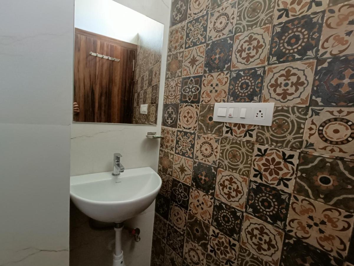Hotel Vrinda Inn Udaipur Eksteriør bilde